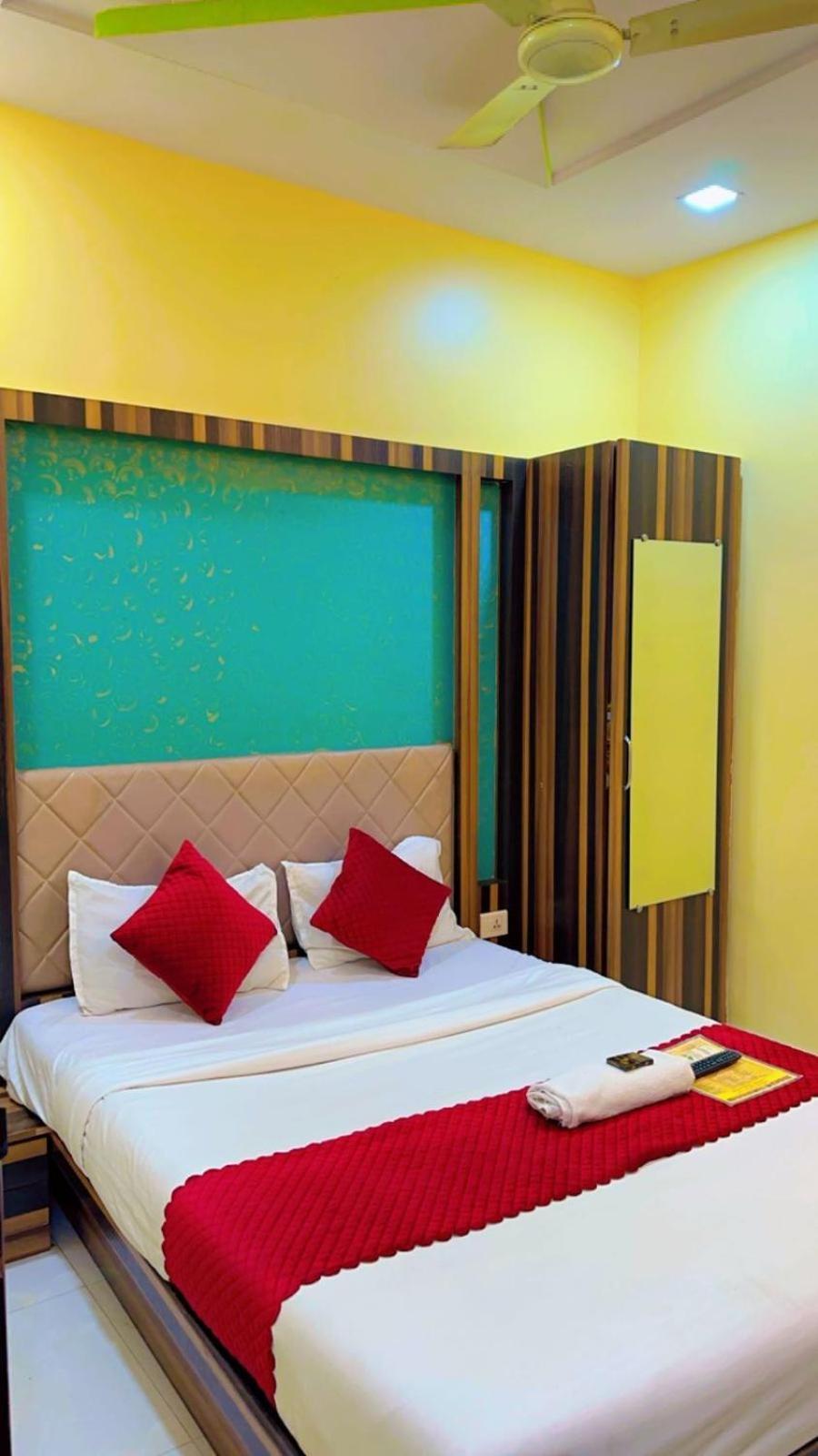 Hotel Avenue Near T-2 International Airport Mumbai Dış mekan fotoğraf